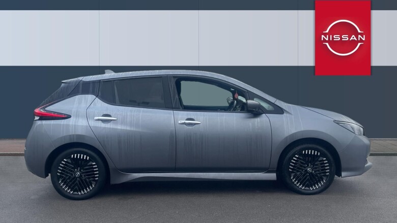 Nissan LEAF 110kW Tekna 39kWh 5dr Auto Electric Hatchback